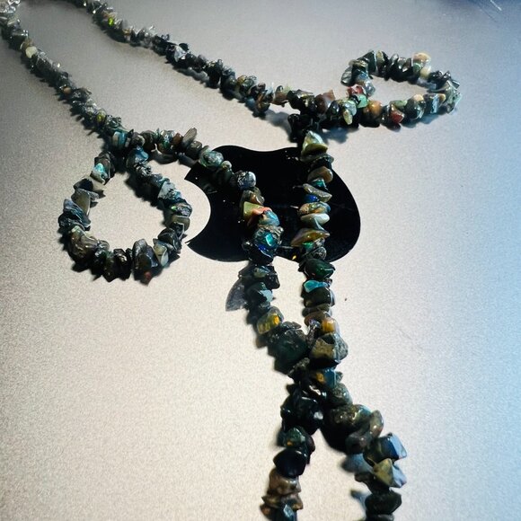 Natural opal chips necklace with silver clasp... - Picture 3 of 3